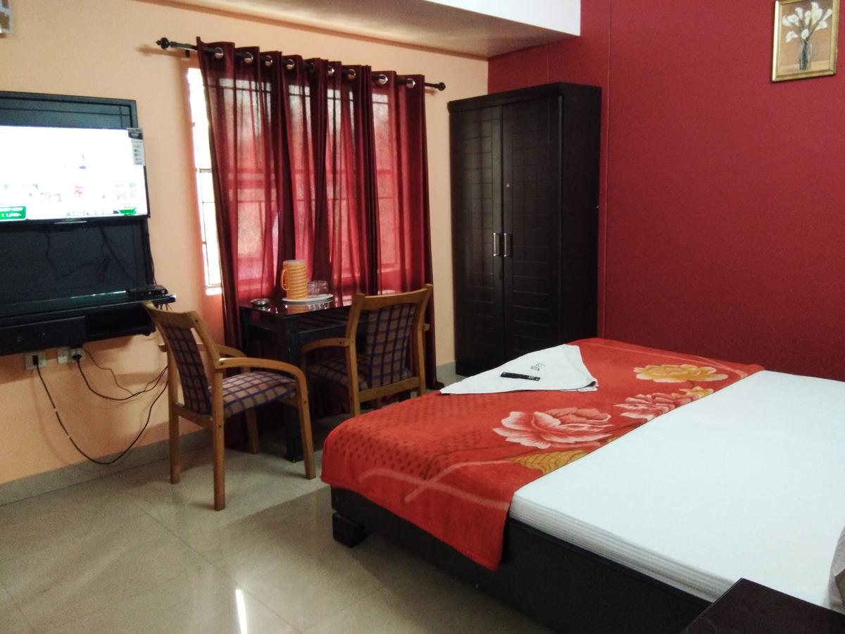A.R.Residency Hotel Kunnamangalam Kültér fotó